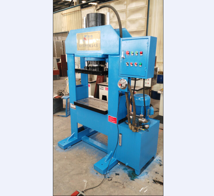 100T框架式龍門(mén)液壓機(jī)(帶腳踏開(kāi)關(guān)) 100T框架式龍門(mén)液壓機(jī)(帶腳踏開(kāi)關(guān))